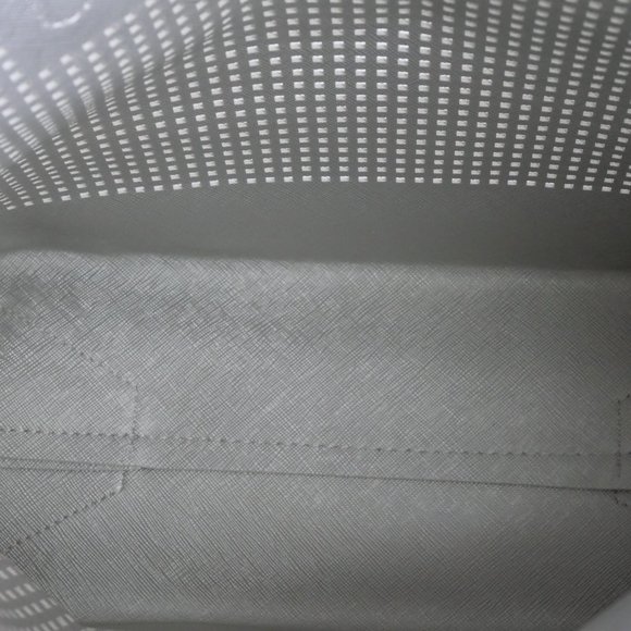 Neiman Marcus White Mesh Tote Bag - Picture 7 of 8